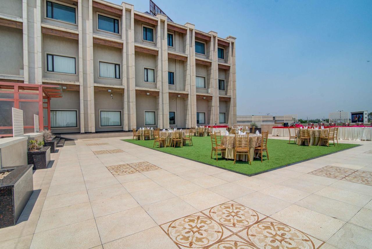 Hotel In By Amrik Sukhdev 4*