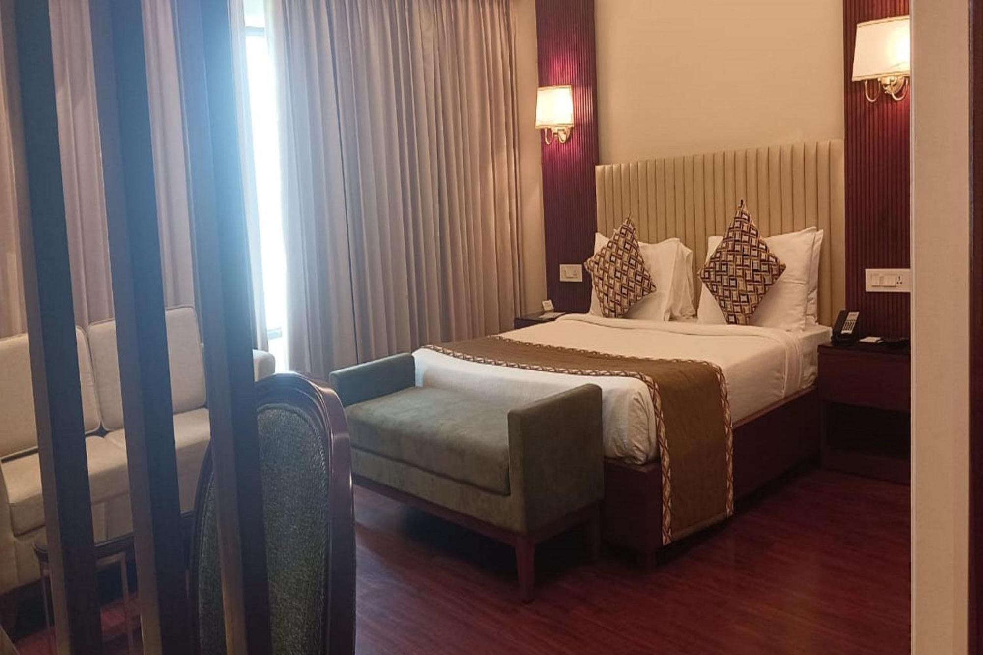 Hotel In By Amrik Sukhdev Sonipat