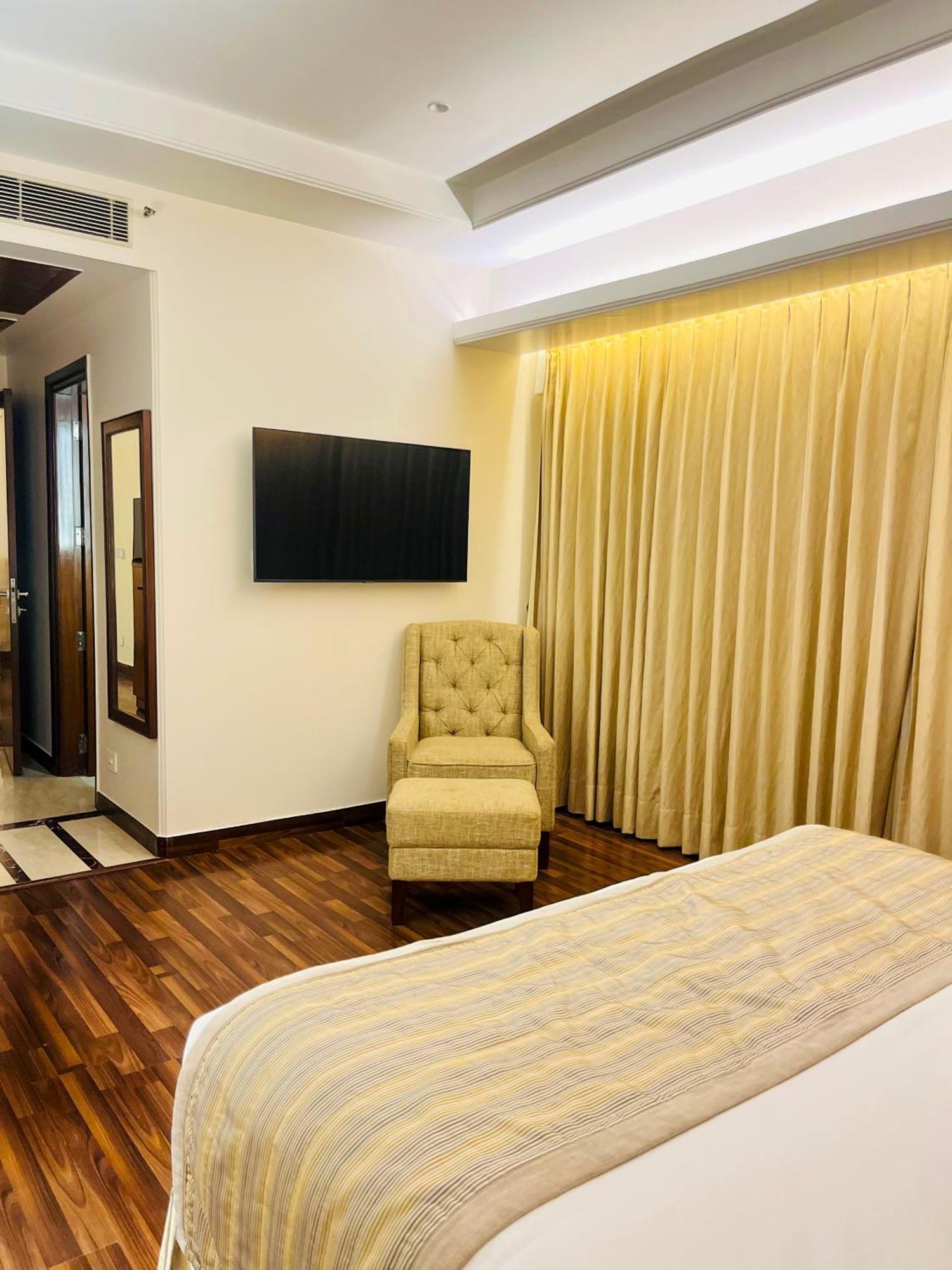 Hotel In By Amrik Sukhdev